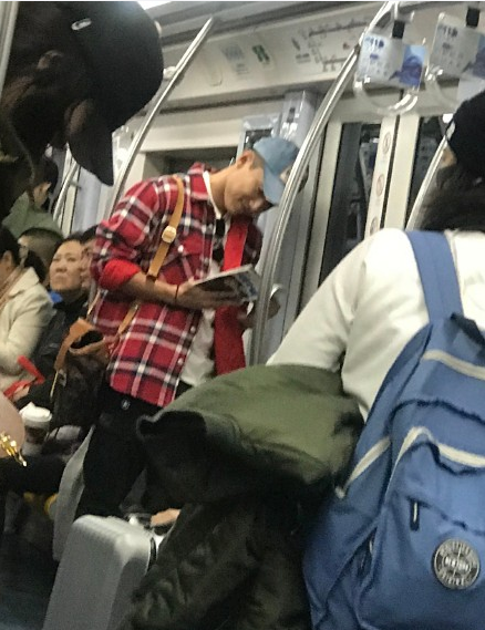 AG导航:自制卷面皮凉皮的做法_自制卷面皮凉皮怎么做_做个吃货就好的菜谱(图2) AG专区